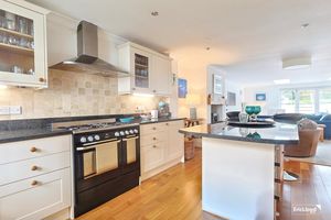 Photo 28- click for photo gallery